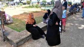 التحقيق في نشاط عصابة دولية تتاجر “بالسوريات اللاجئات” إلى الجزائر