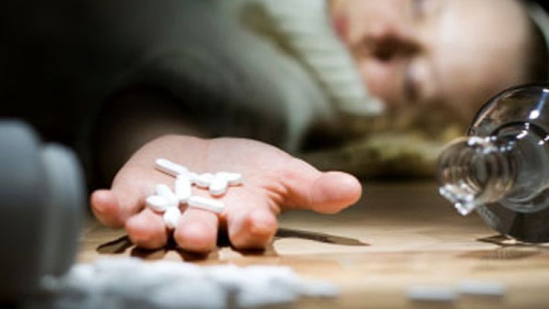 طالبات تورطن في تعاطي المخدرات!