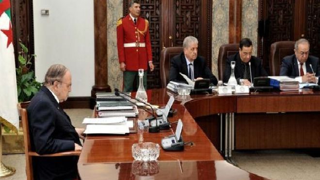 مجلس الوزراء يستبق الدخول الاجتماعي بإلغاء المادة 87 مكرر