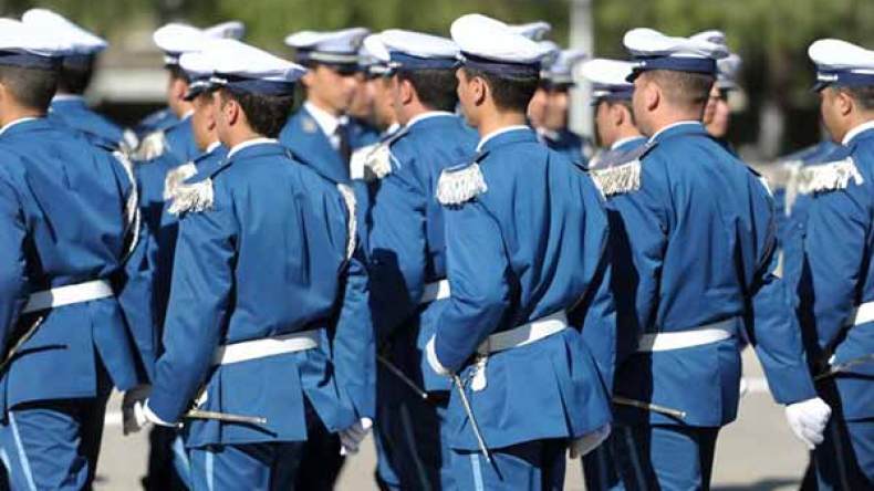 الشرطة توحد صفوف الشرائح الاجتماعية بتيزي غنيف