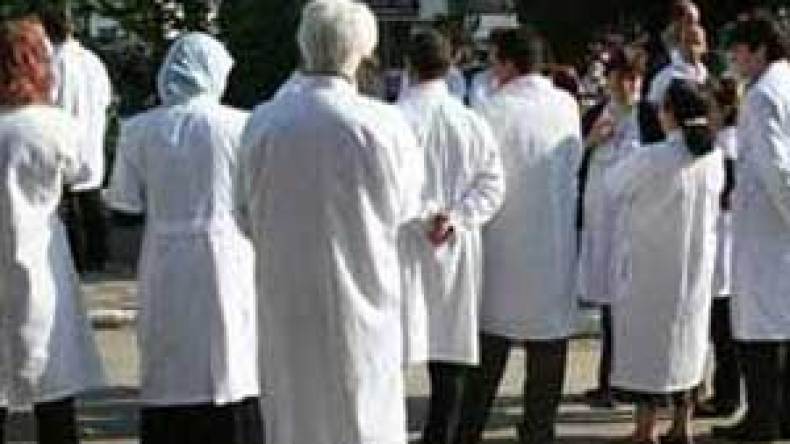 وزارة الصحة تؤجل الحوار ونقابات الصحة تستغرب