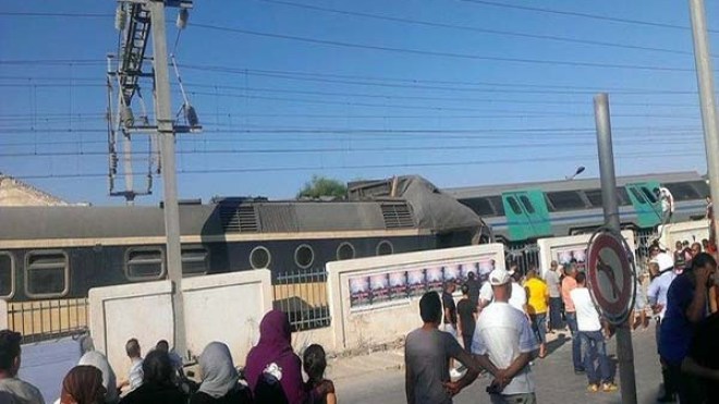 49 جريحا في تصادم قطارين بتونس