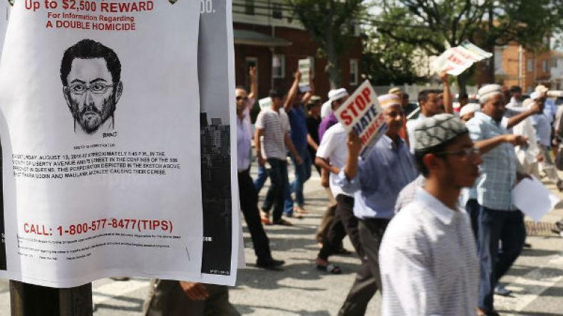 اتهام رجل في نيويورك بقتل إمام مسجد ومساعده