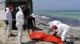 انتشال 111 جثة من موقع غرق قارب للمهاجرين قبالة ليبيا