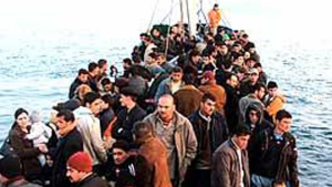 البحث عن 24 مهاجر غير شرعي  انطلقوا من سواحل مستغانم