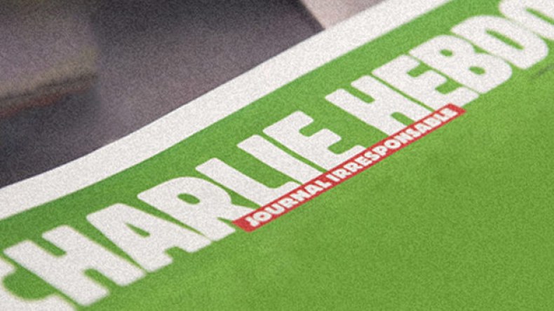 “شارلي إيبدو” تسخر من مأساة الطائرة الروسية والكريملن يندد