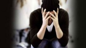 هذه مشكلتي في ديار الغربة.. ماذا أفعل؟!