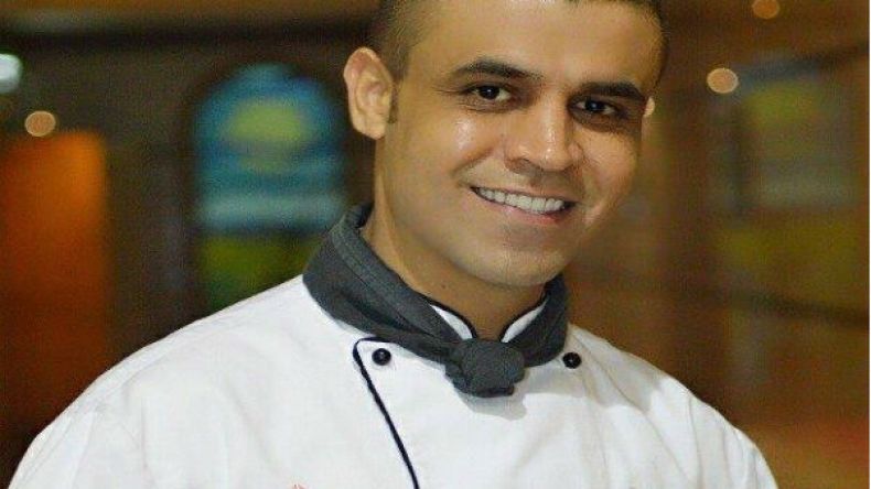 عائلتي اعترضت على دخولي مجال الطبخ وأصدقائي أطهو لهم بنفسي