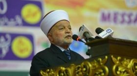 مفتي فلسطين يدين نية ترامب نقل السفارة الأمريكية إلى القدس