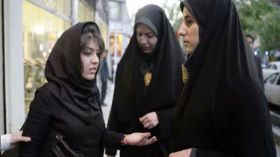 إيران.. تجنيد  7 آلاف مخبر لمراقبة الالتزام بالحجاب