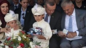 تركيا: أردوغان يقترض من أحد وزرائه مبلغاً من المال