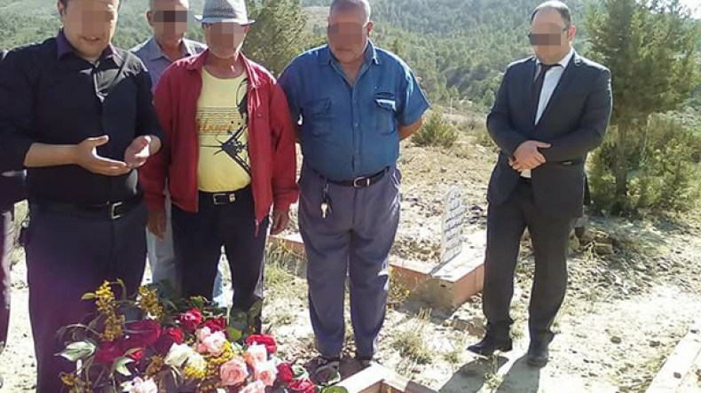 مترشحة “تبدع” في الرقص الشرقي وآخر ينشر صوره بين القبور