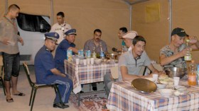 “إفطار جماعي” بالحواجز لوقف مجازر الطرقات في رمضان