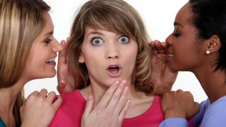 لهذا السبب تتكلم النساء كثيرا؟!