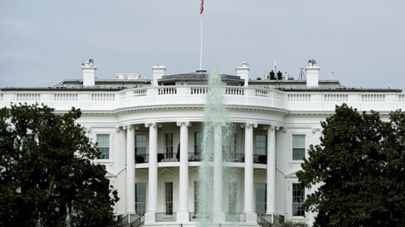 البيت الأبيض ينفي تخطيط أوباما لإسقاط الأسد بالقوة