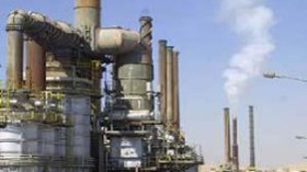 النفط‭ ‬يواصل‭ ‬تراجعه‭ ‬والذهب‭ ‬يتجاوز‭ ‬61250‭ ‬دولار‭ ‬للكيلوغرام‭ ‬