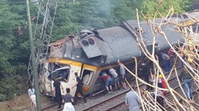 قتيلان وجرحى جراء خروج قطار عن سكته في إسبانيا