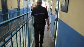 إصابة 10 أشخاص خلال تمرد بسجن في فرنسا