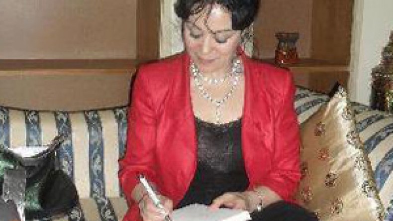 الذروة  ليست  مذكرات  شخصية  وترقبوني  في  ” مذكرات  سلطان  ميت مرتين “