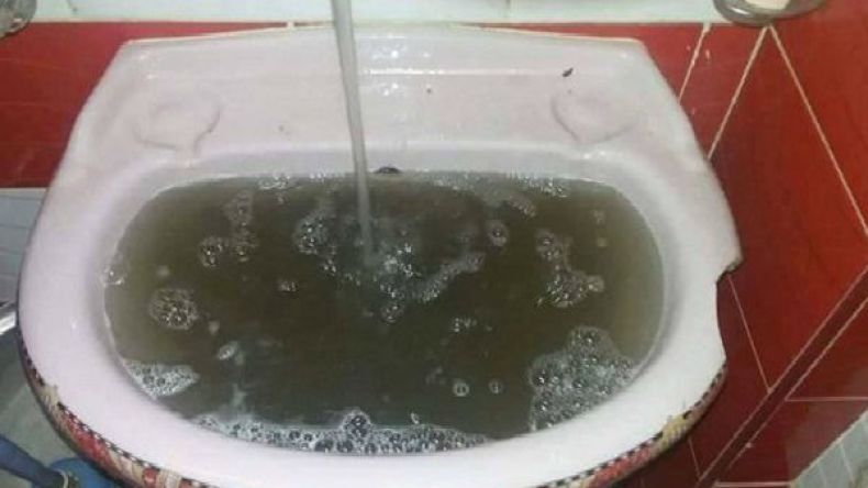 الينابيع تختنق.. المياه المعدنية تلتهب والسلطات تتفرج بتيزي وزو