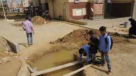 “حياة القصدير أرحم بكثير مما نعيشه في الحي الجديد”