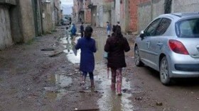 انعدام قنوات الصرف الصحي واهتراء الطرقات هاجس السكان