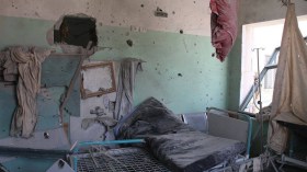 تدمير جزء من مستشفى شهداء الأقصى بدير البلج وسط قطاع غزة