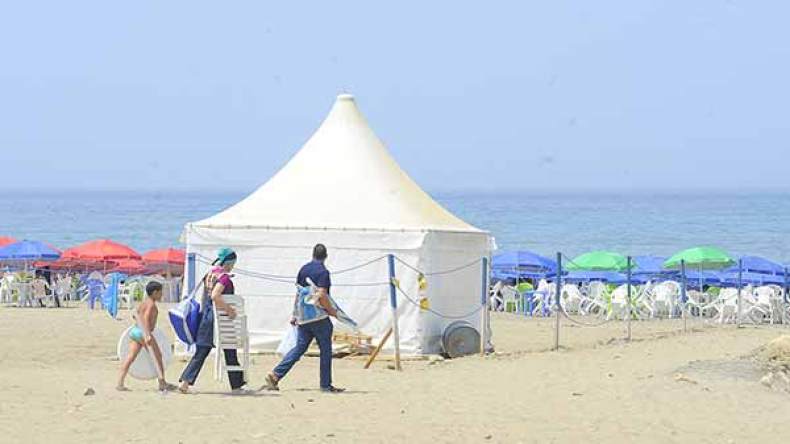 الشواطئ .. “ممنوعة” على العائلات بسبب البزنسة والإنحراف