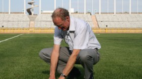 “أتحدى كل من ينتقد عشب 5 جويلية.. وملعب البليدة لا يليق بالخضر”