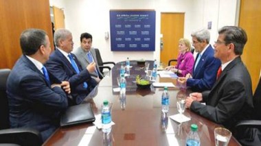 Entretien Sellal-Kerry à Washington sur la situation en Libye