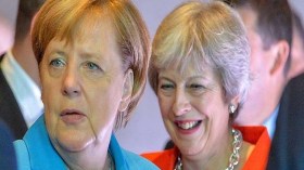ميركل تتجاهل ماي خلال القمة الأوروبية