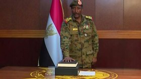 رئيس مجلس السيادة السوداني يؤدي اليمين الدستورية