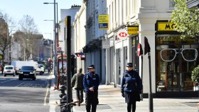 بريطانيا.. اعتقال وتغريم مخالفي الحجر المنزلي