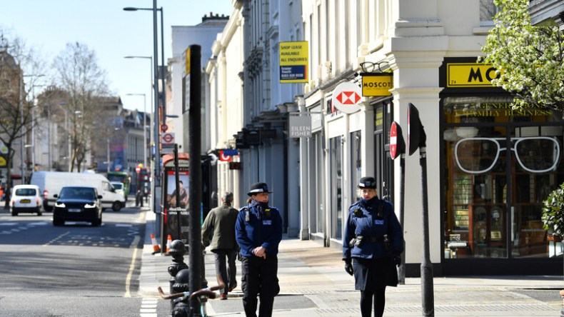 بريطانيا.. اعتقال وتغريم مخالفي الحجر المنزلي