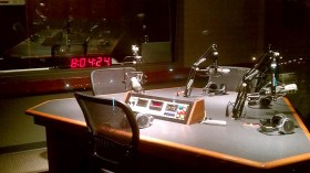 ‮”‬أصدقاء الإذاعات‮”.. ‬يشكلون شبكة مثيرة ومتينة للصداقة تتفوق على الفايسبوك‬