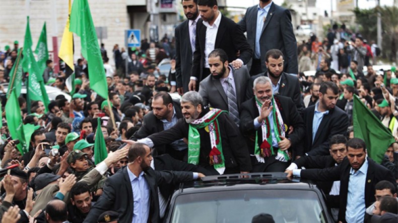 نوائب ودعاة إلى النار