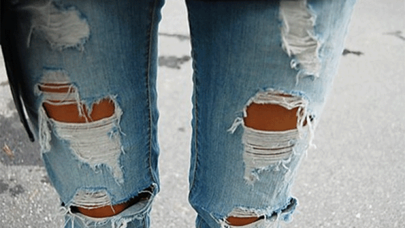 مزقوا ثيابنا