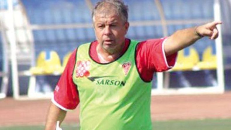 إدارة الحمراوة توقف مسؤول الأمن،‮ ‬وكافالي‮ ‬قد‮ ‬يرمي‮ ‬المنشفة