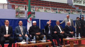 المعارضة تتمسك بمطالبها وتدعو الشعب للالتفاف حولها