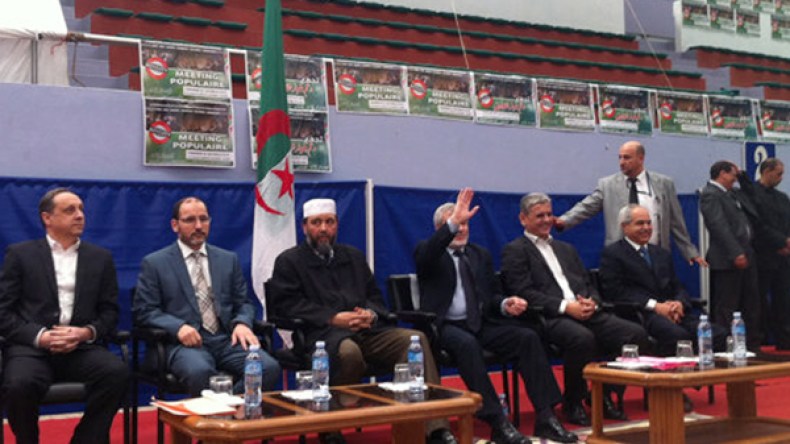 المعارضة تتمسك بمطالبها وتدعو الشعب للالتفاف حولها