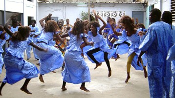 التقشف ومهرجانات الرقص‮!‬