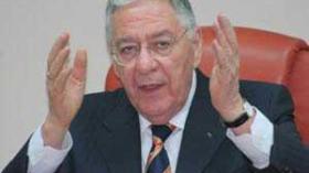 حاملو شهادات الدراسات التطبيقية الجامعية يلوحون بالاحتجاج