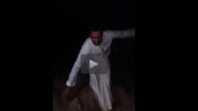 فيديو لمواطن يوثق لحظة جرف السيل لصديقه بدل إنقاذه
