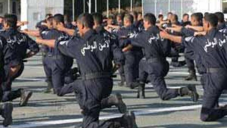 إجبارية الخدمة بالصحراء، رتب جديدة، تعويضات لضحايا الشغب، حماية المتقاعدين ومكافآت خاصة