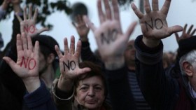 قبرص بين فرض الضرائب وخطة الإنقاذ