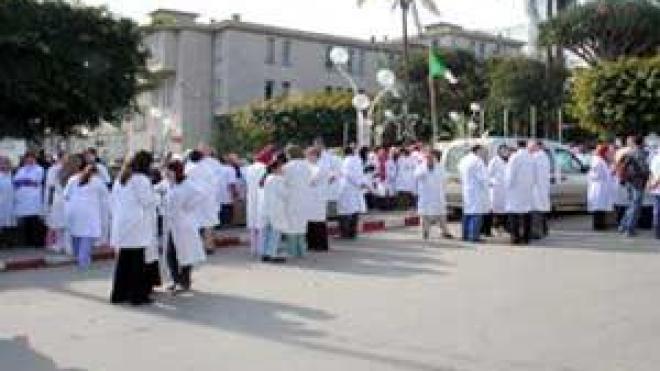 أعوان الإنعاش والتخدير يشلّون غرف العمليات ويهددون بإضراب مفتوح