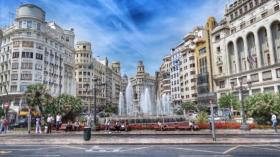 تلميذة من ثانوية النجمة بوهران تفوز برحلة إلى فالنسيا عن أحسن تعبير باللغة الاسبانية