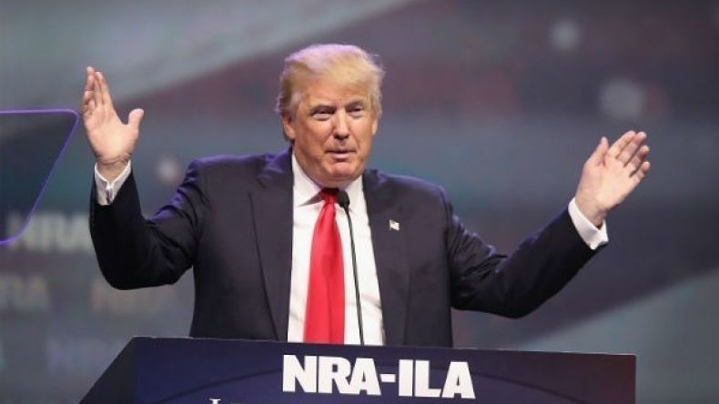 ترامب يتقدم على كلينتون وفقا لاستطلاع شركة إيبسوس