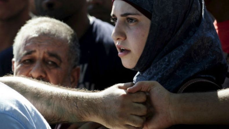 رئيس وزراء هنغاريا يدعو إلى وقف تدفق اللاجئين