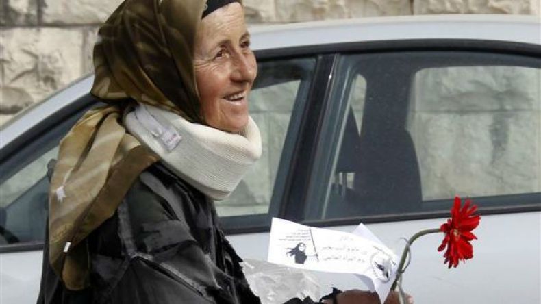 هذه لائحة مطالبي عشية عيدي العالمي؟!